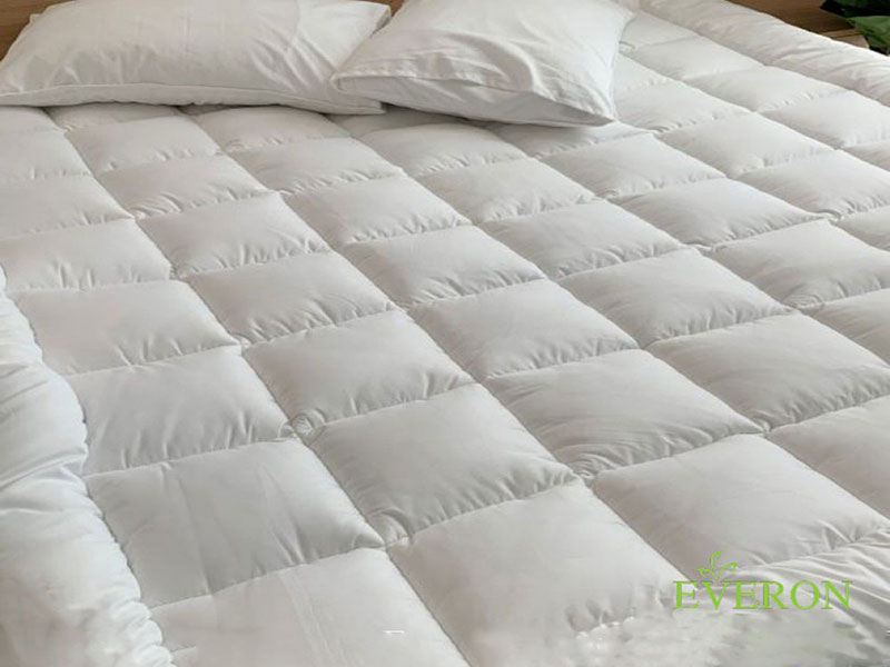 Nệm Ngủ Ngon - So sánh Topper Everon bông và Topper xuất Nhật