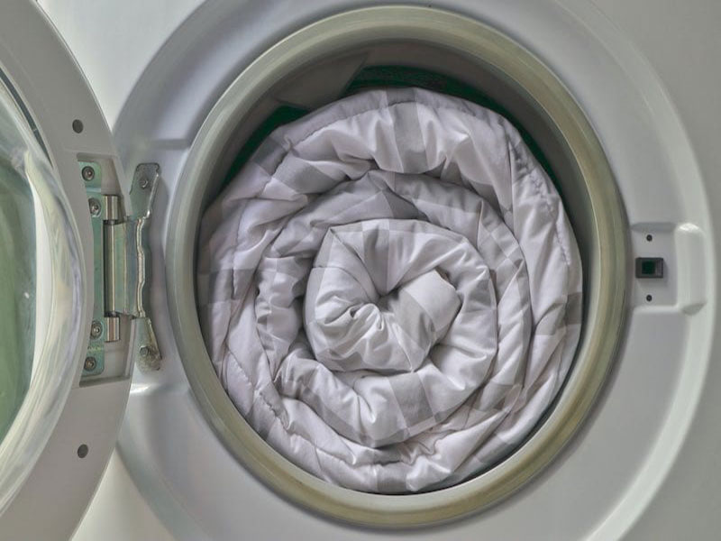 Nệm Ngủ Ngon - Mách bạn mẹo giặt chăn mền được sạch và bền